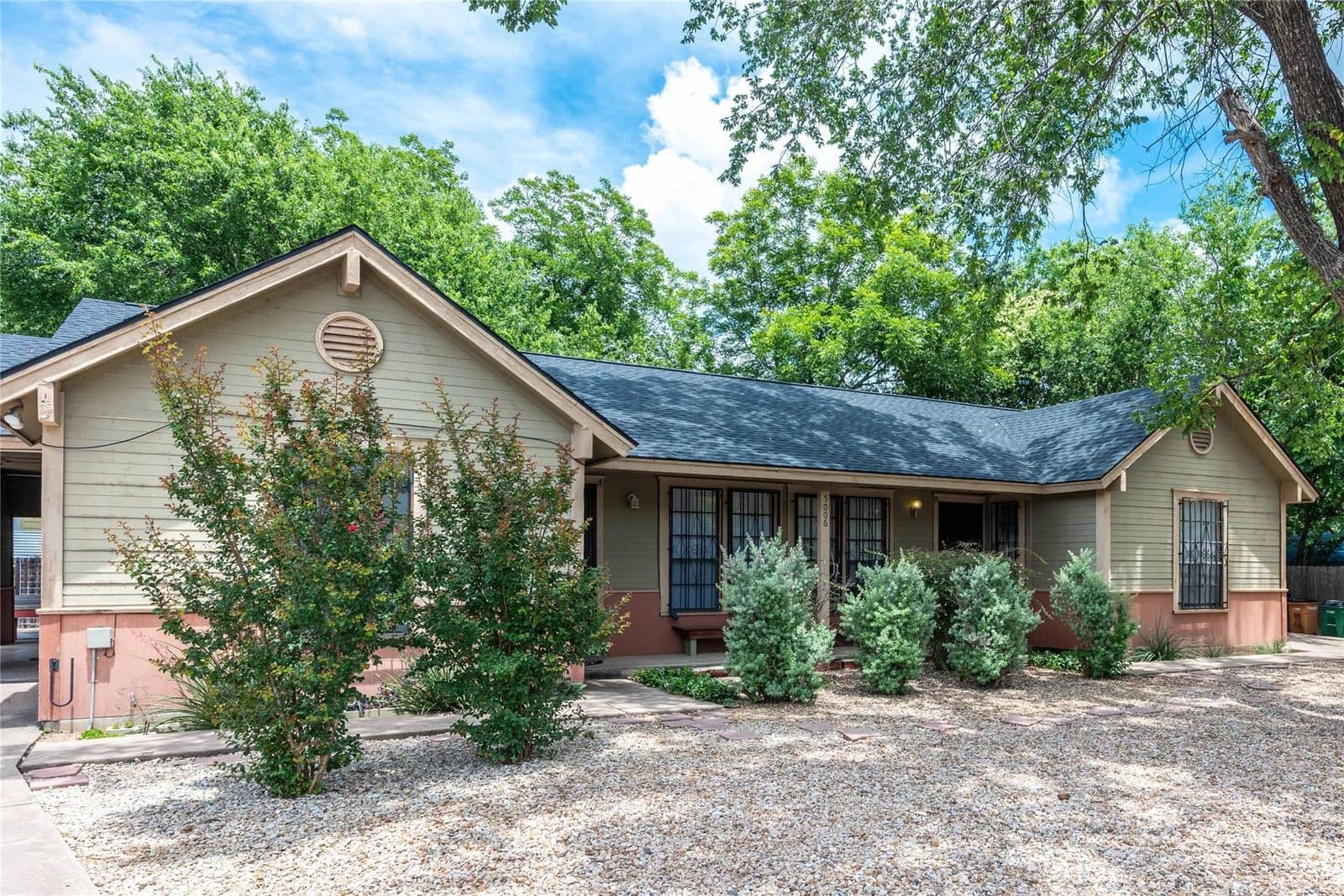 5006  Sara Dr - Photo 2
