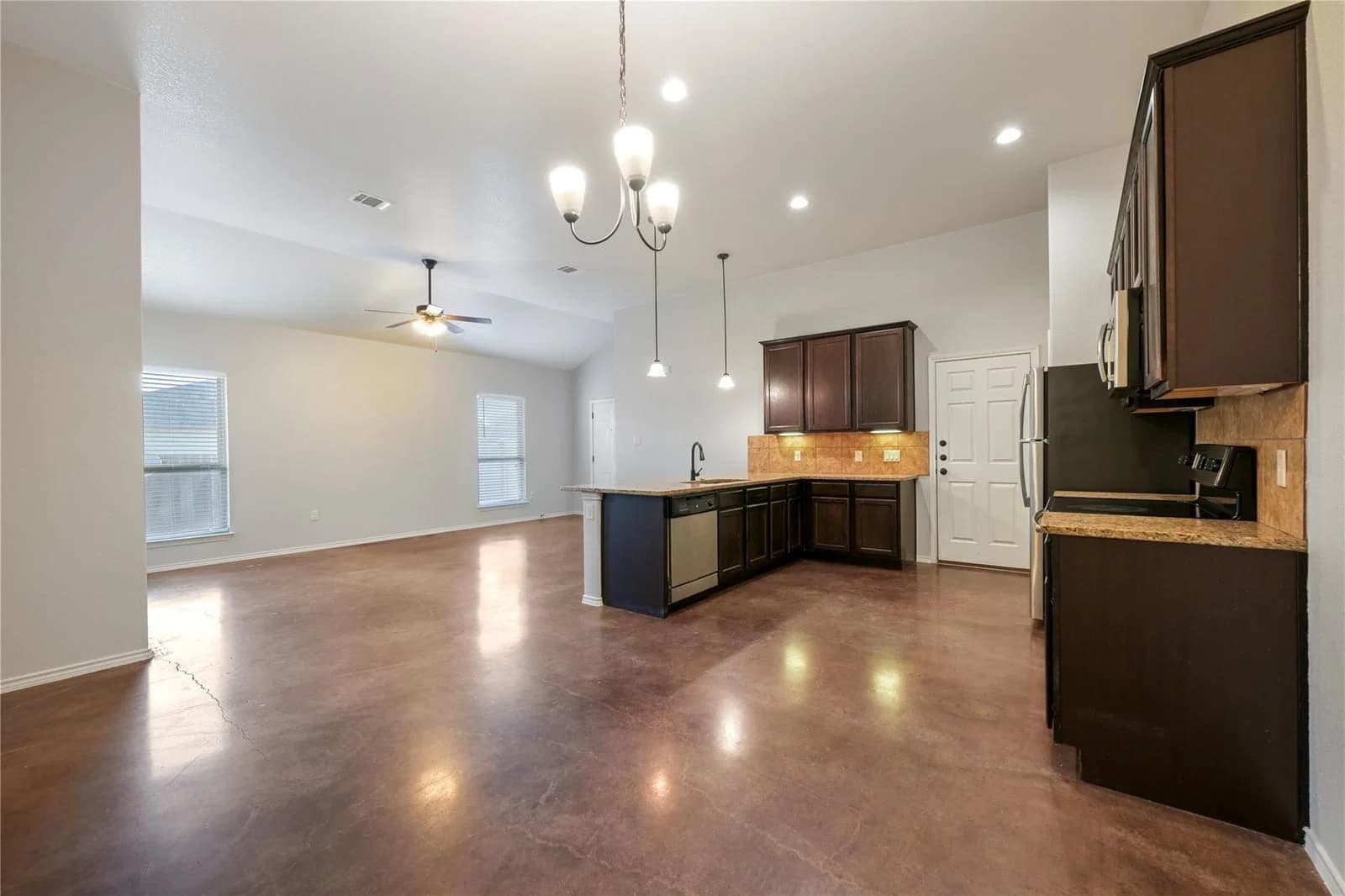 265  Joanne Loop  #A & B - Photo 2