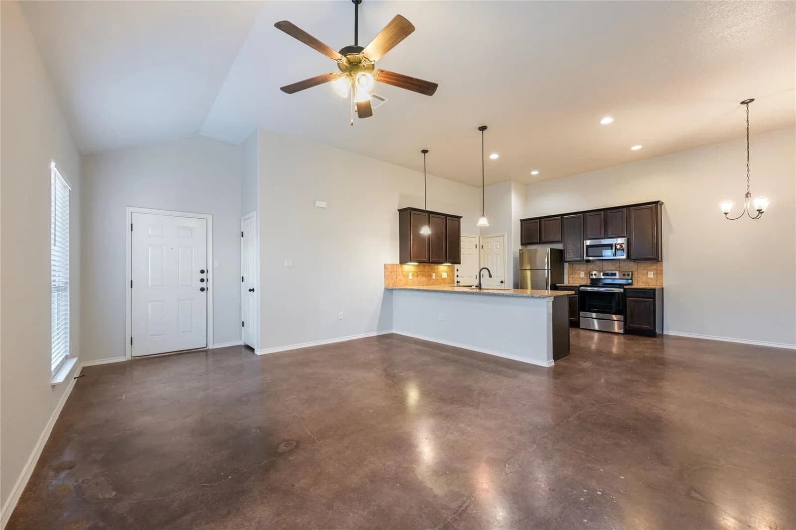 265  Joanne Loop  #A & B - Photo 3