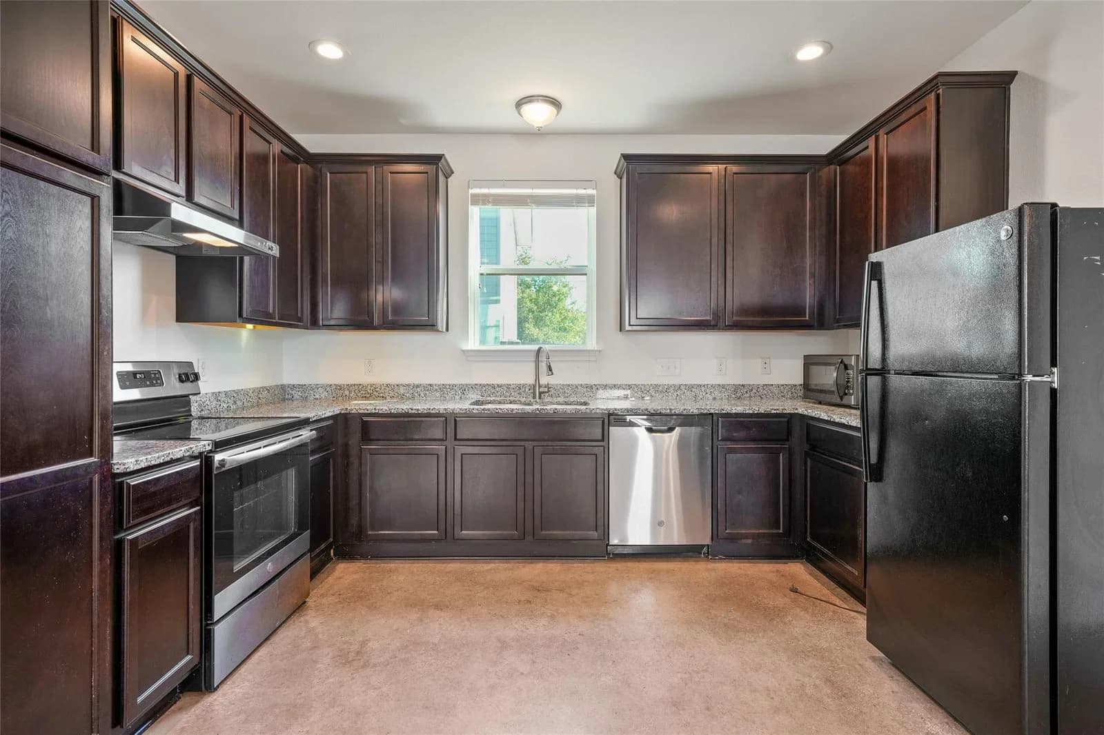803  Hallie Cv  #A/B - Photo 3