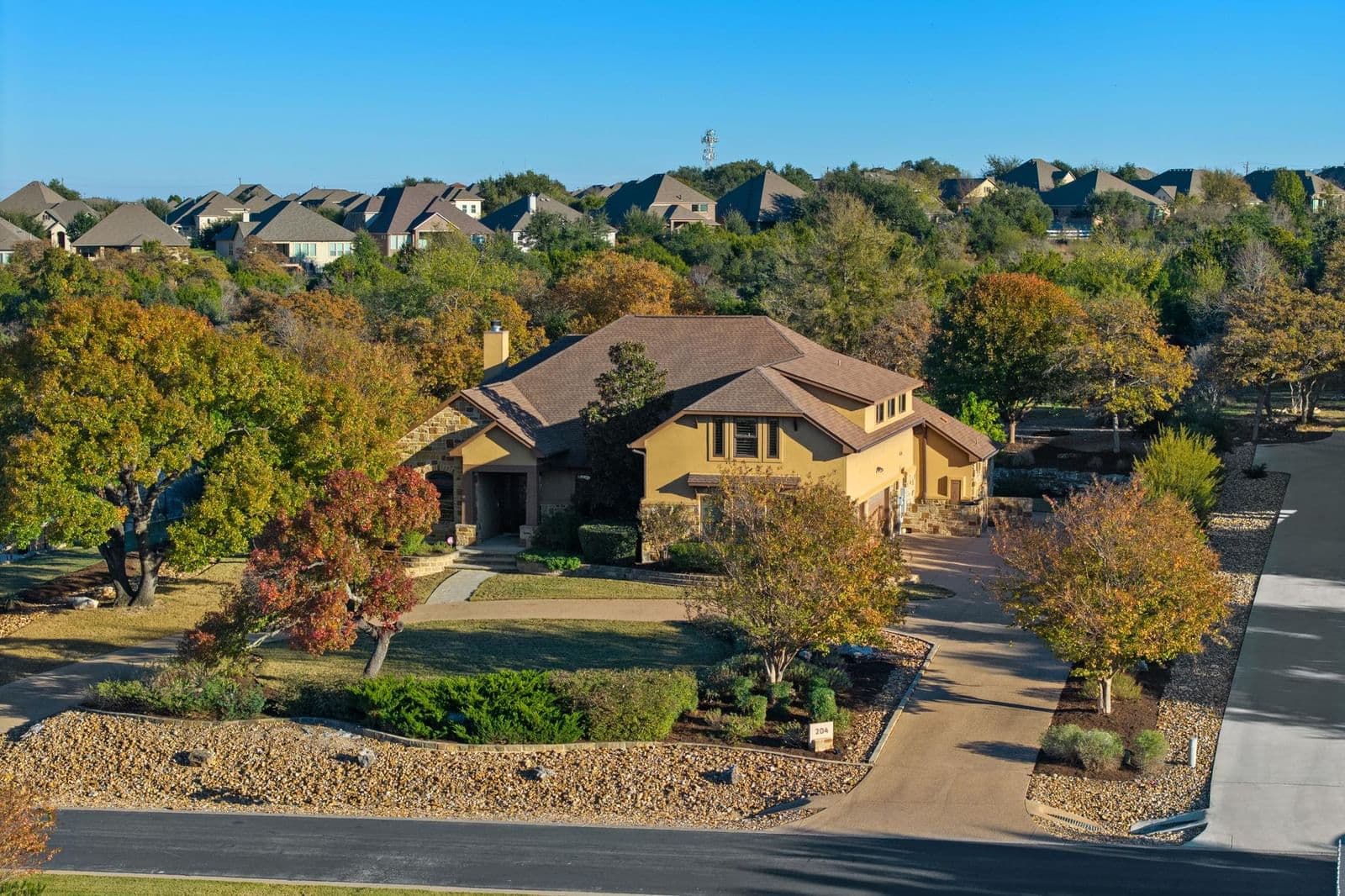 204  Overlook Ct - Photo 2
