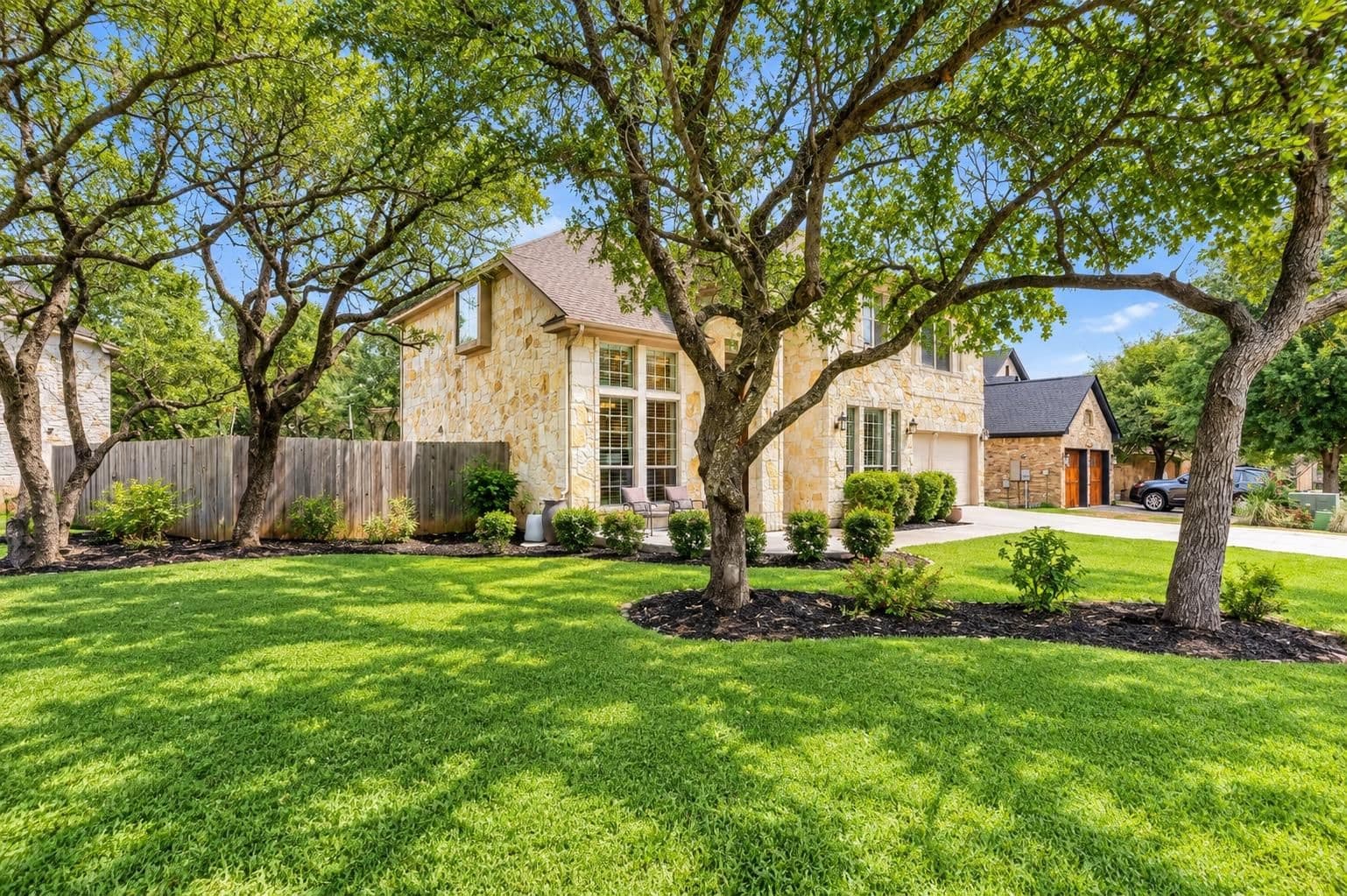11012  Tornasol Ln - Photo 2