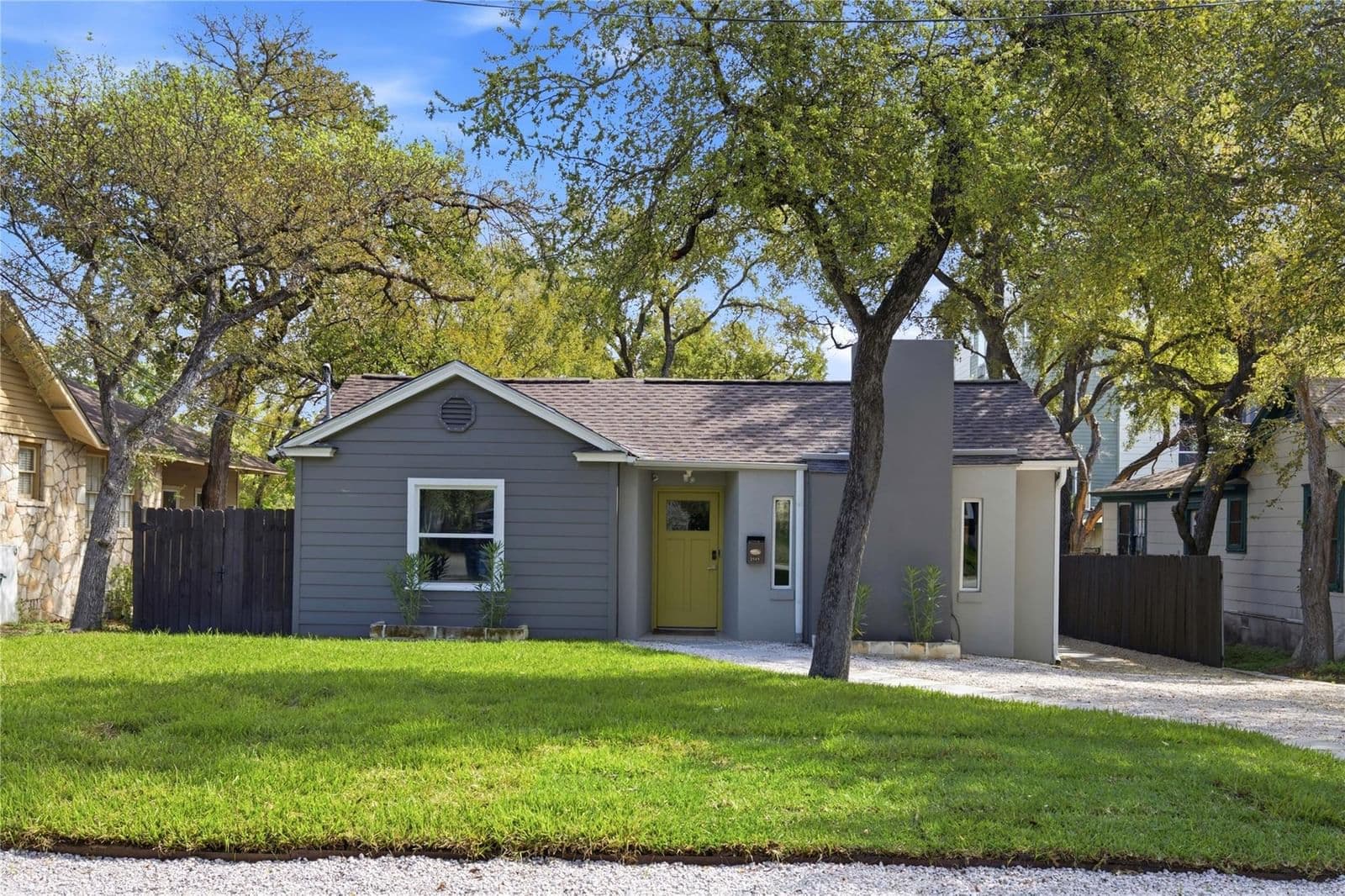 3909  Willbert Rd - Photo