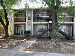 1903 W Loop - Photo