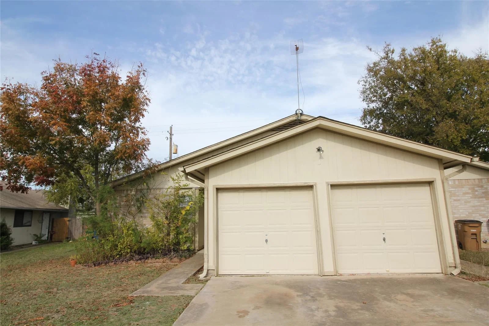 12818  Copper Cliff Ave - Photo
