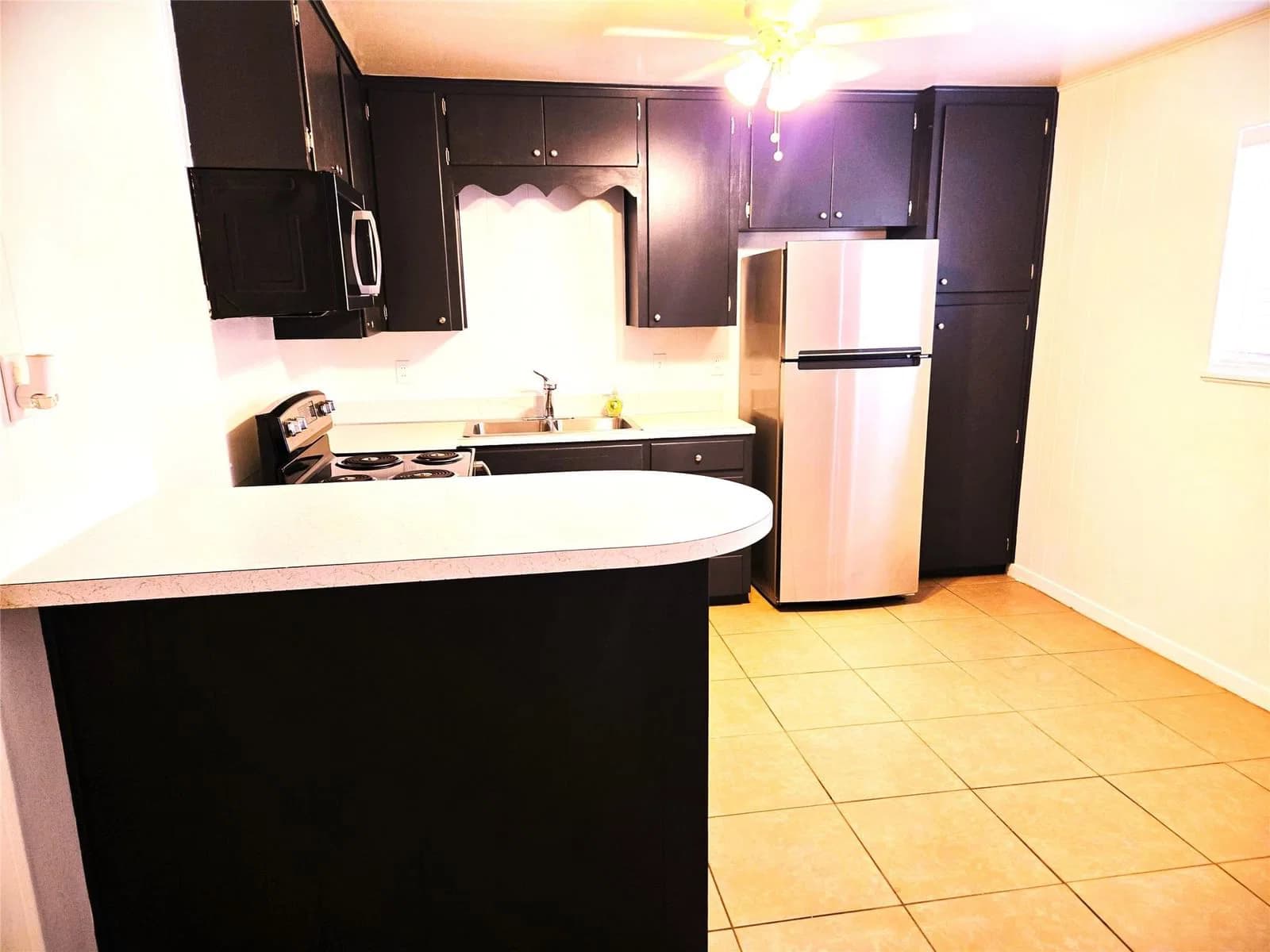 608  Harbour Ave - Photo 3