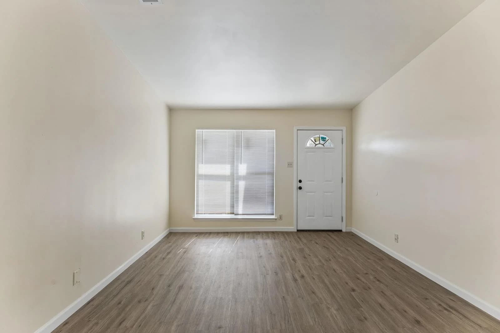 7308  Salt Springs Dr - Photo 3