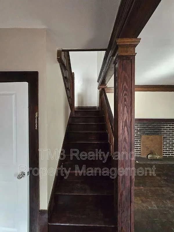 300-302  Miami St - Photo 3