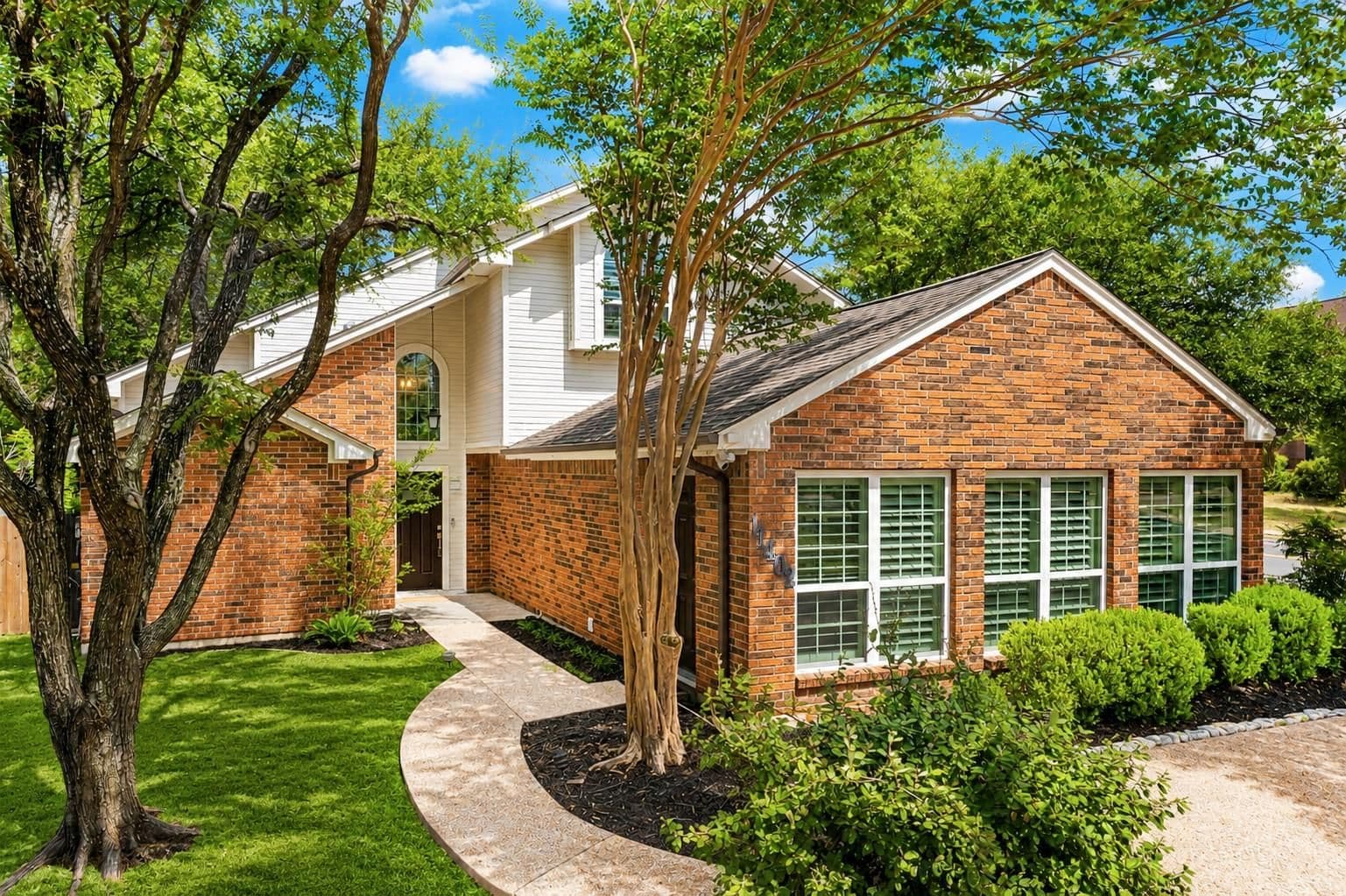 11402  Chessington Dr - Photo 2