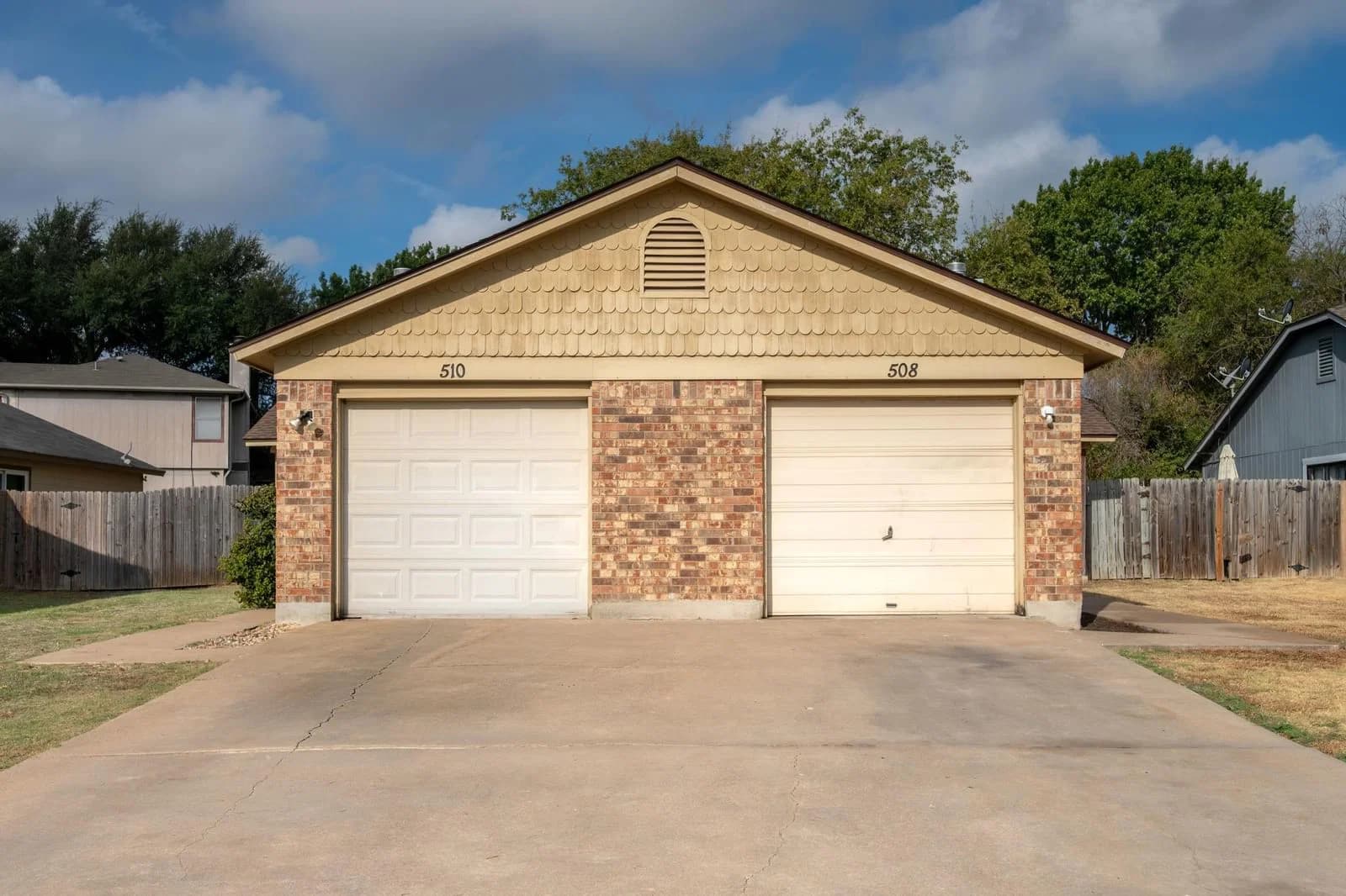 508/510  Greenlawn Blvd - Photo