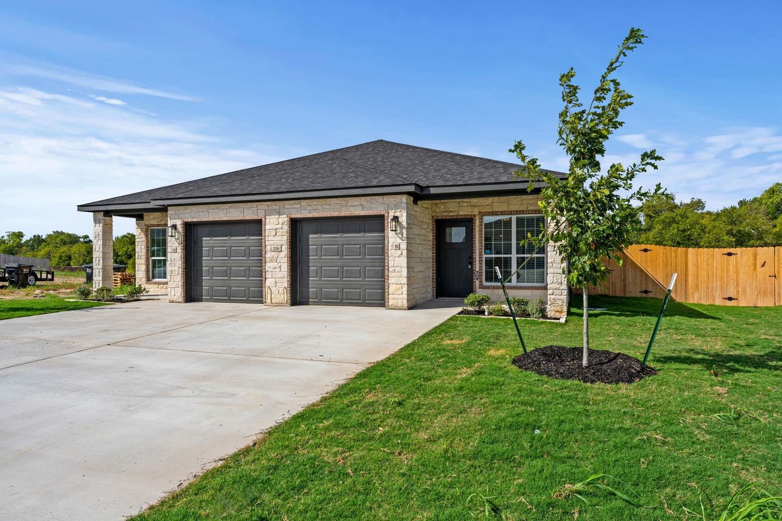 206  Dolphin Dr - Photo 2