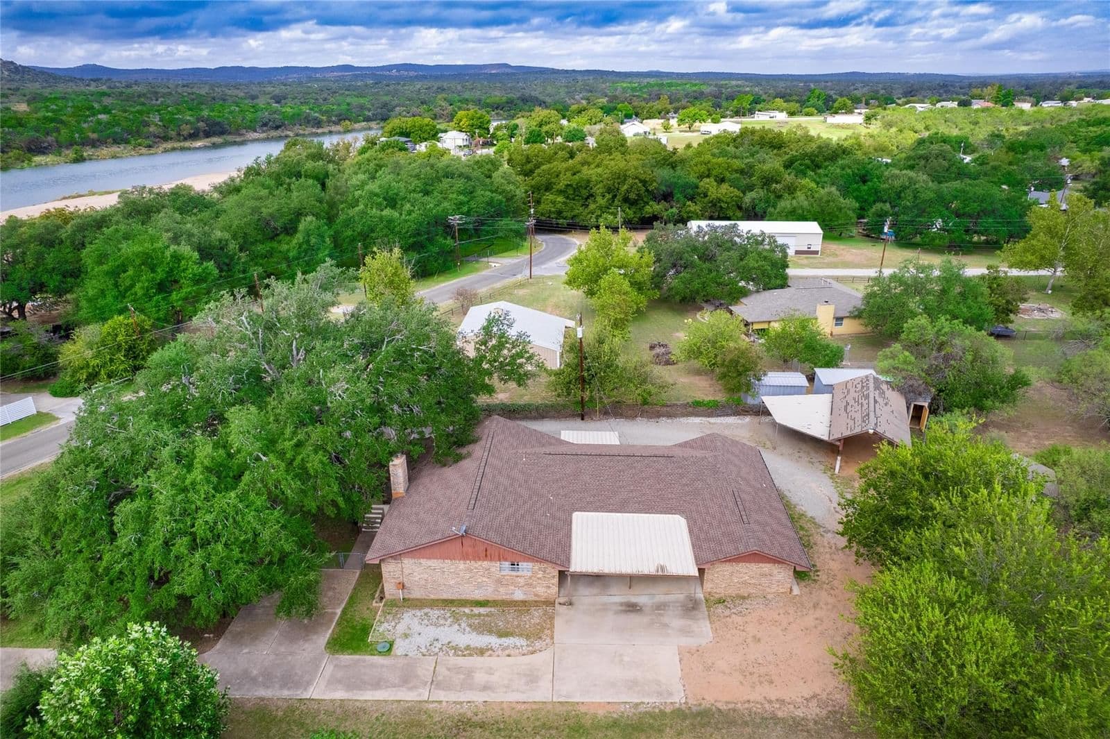 4317  River Oaks Dr - Photo 2