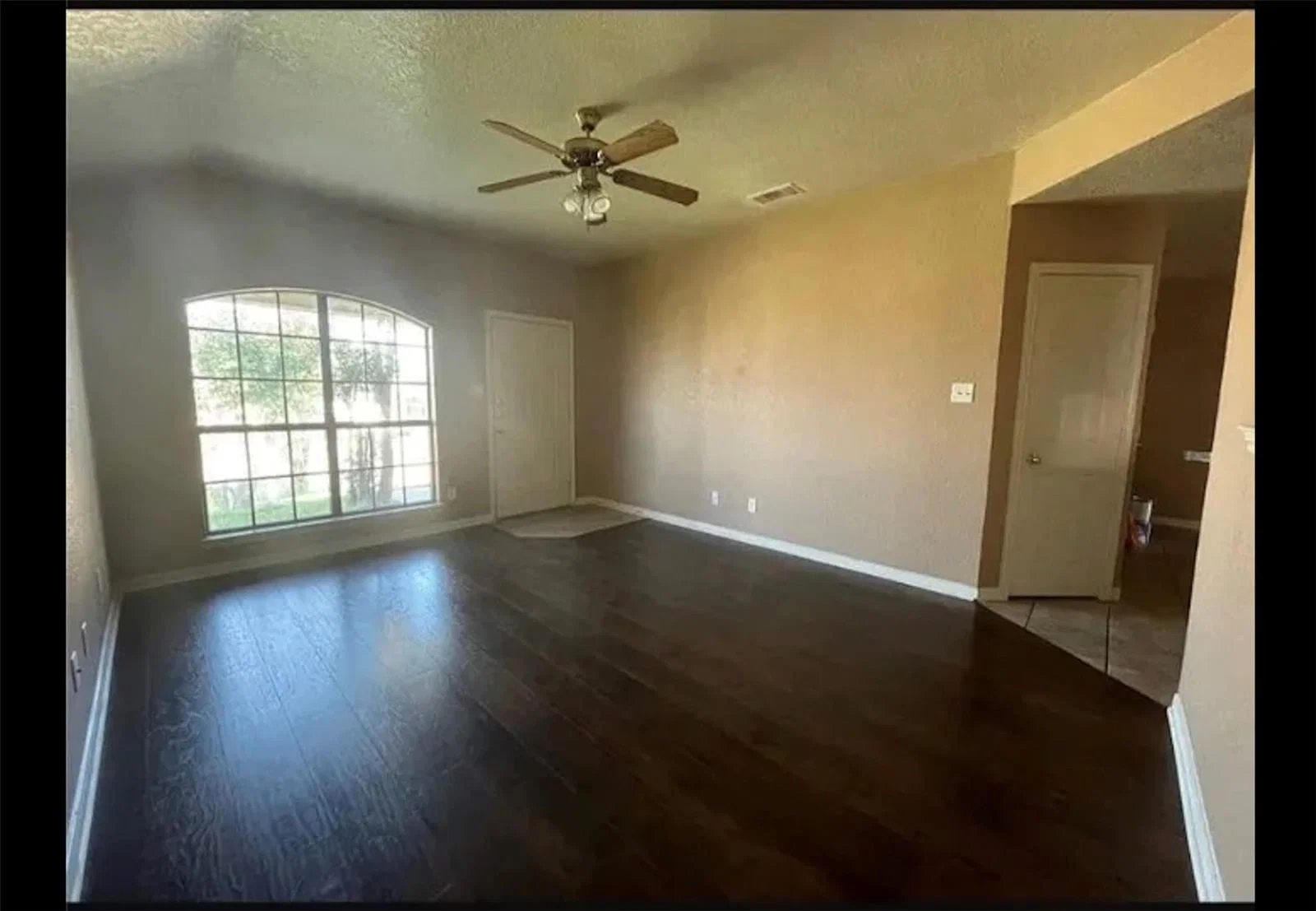 3600  Dustin Ct - Photo 2