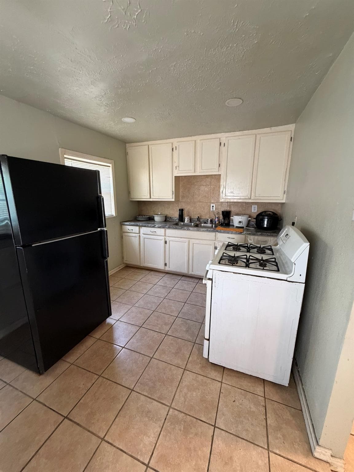 305 Johnson Street - Photo 3