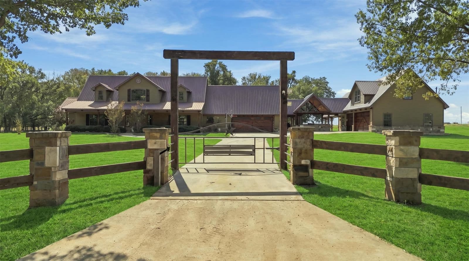 465 County Road 1070 - Photo