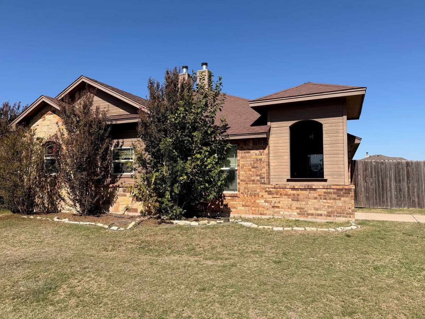 2302 Independence Boulevard - Photo