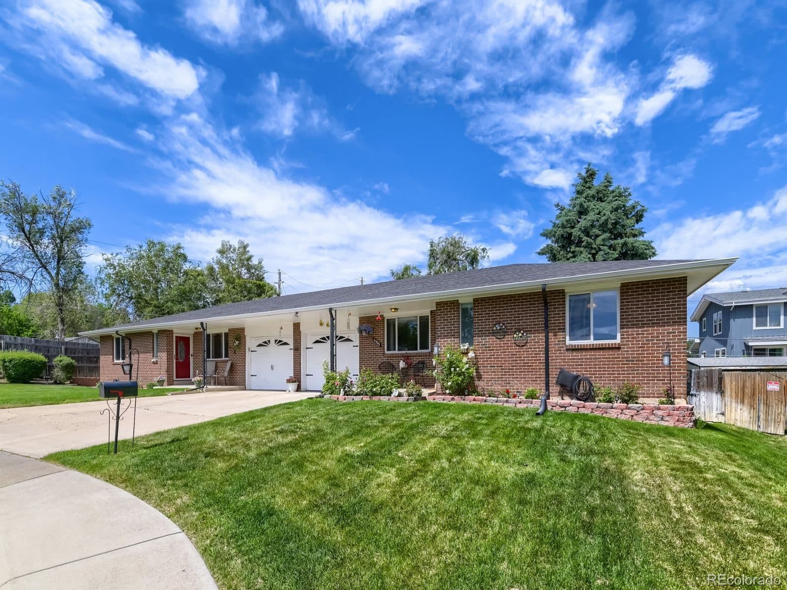 5325 King Court - Photo