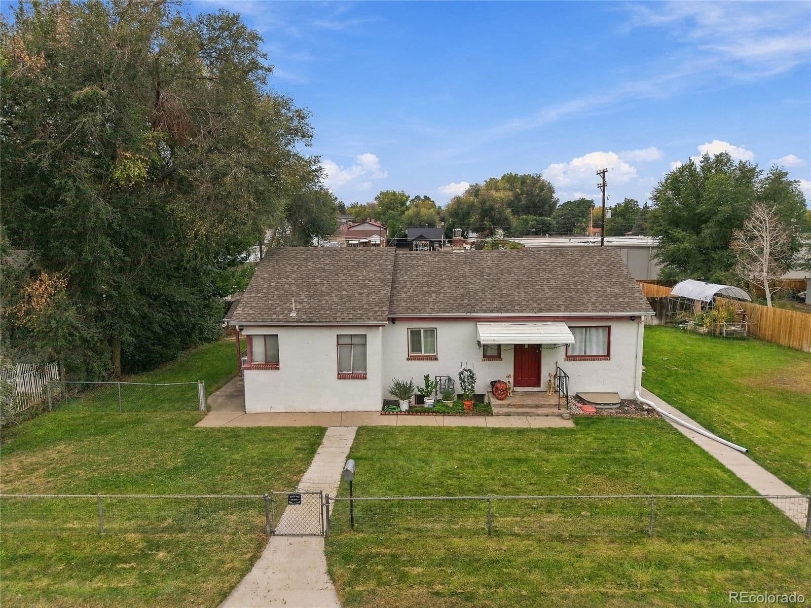 4725-4727 Lincoln Street - Photo