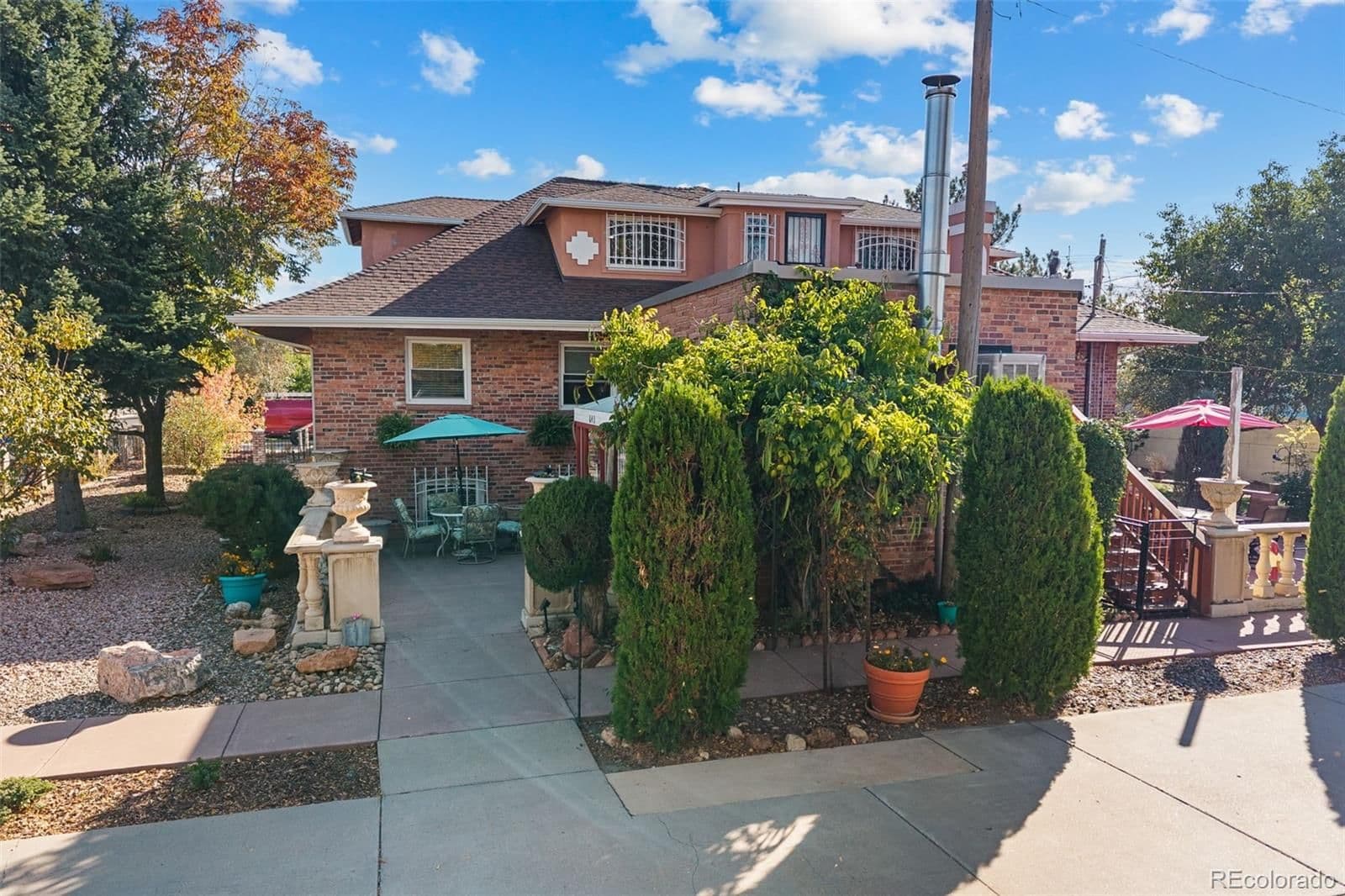643 2nd Avenue - Photo