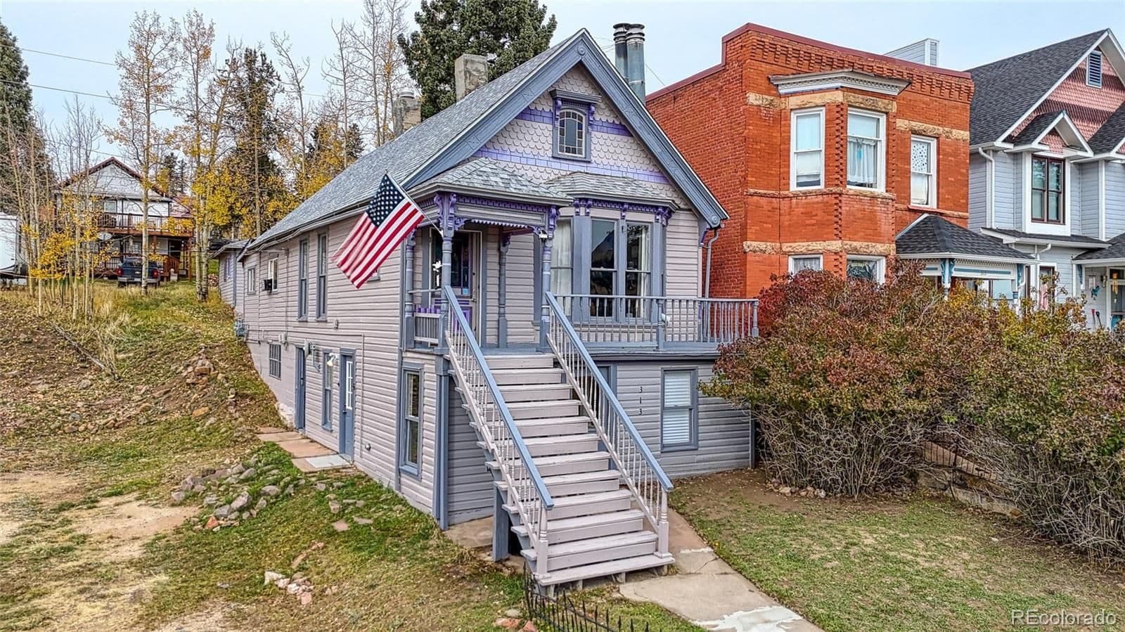 313 Carr Avenue - Photo