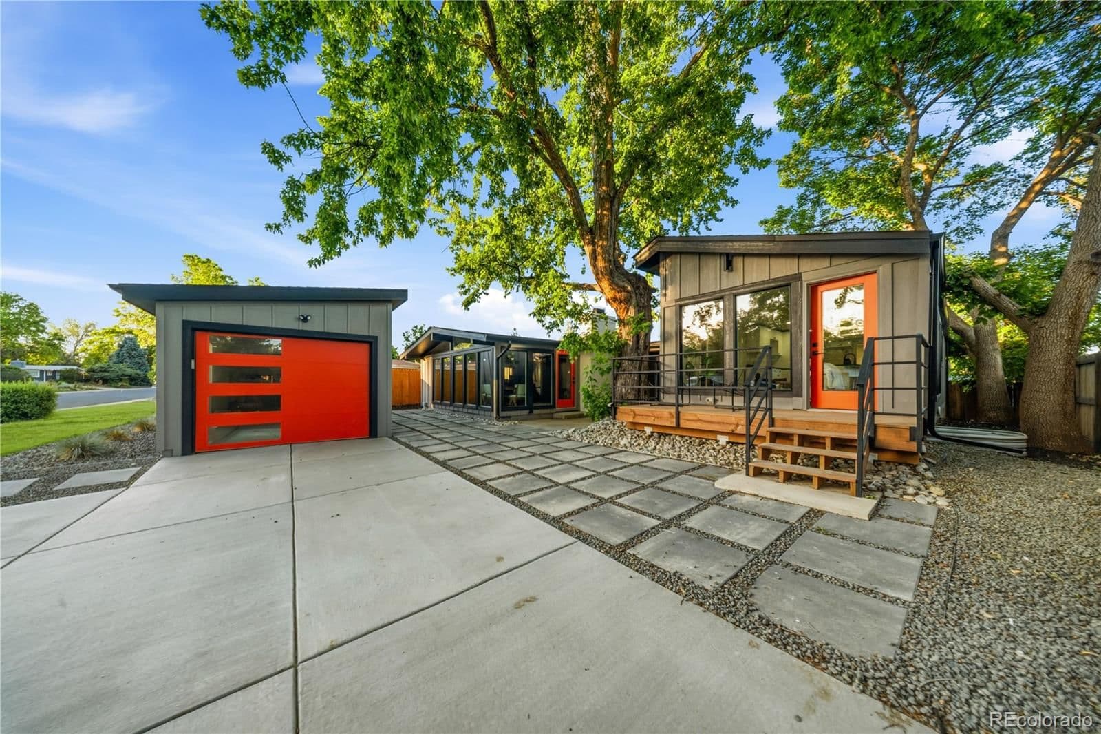 2440 Meade Street - Photo
