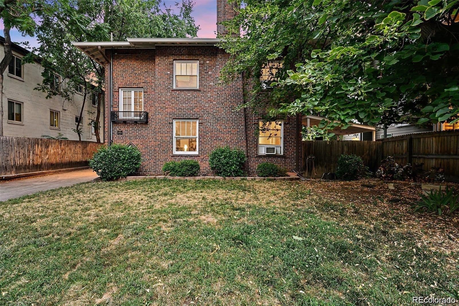 2900 32nd Avenue - Photo