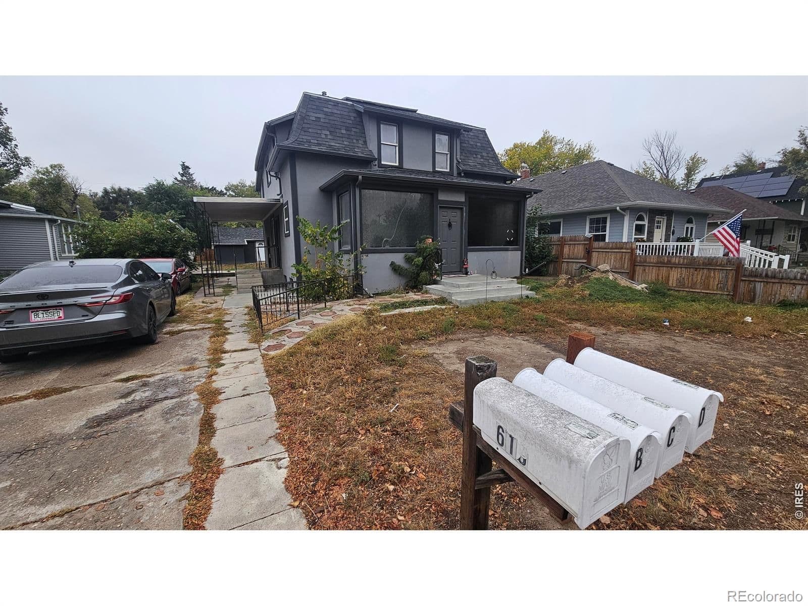 610 Custer Street - Photo